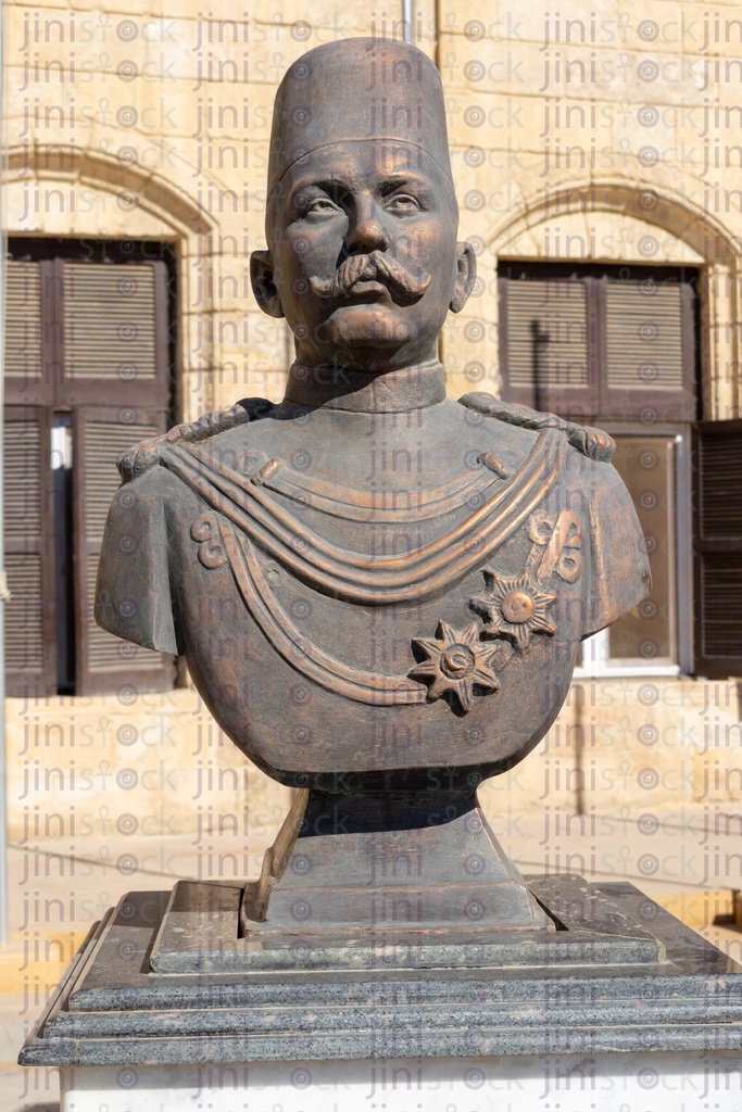 Egyptian king statue