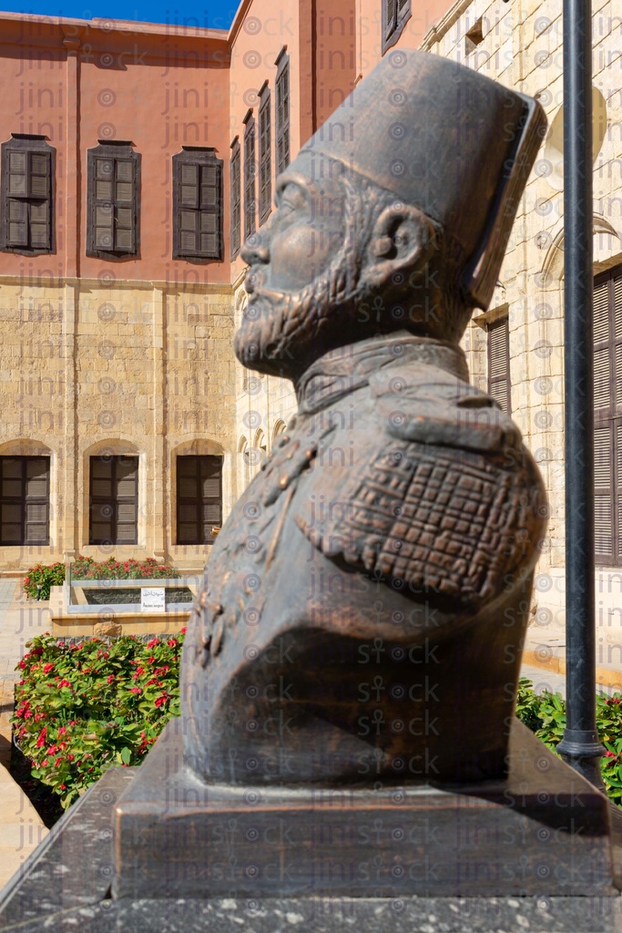 side view for Kidawi statue