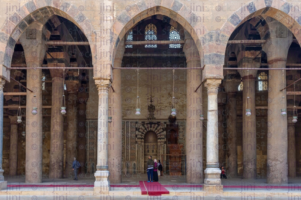 three arch of el nasr mosque pattern