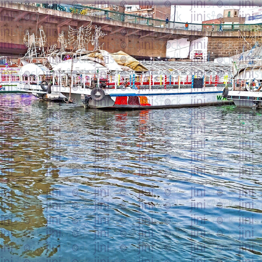 Boats in the Nile river مراكب فى نهر النيل