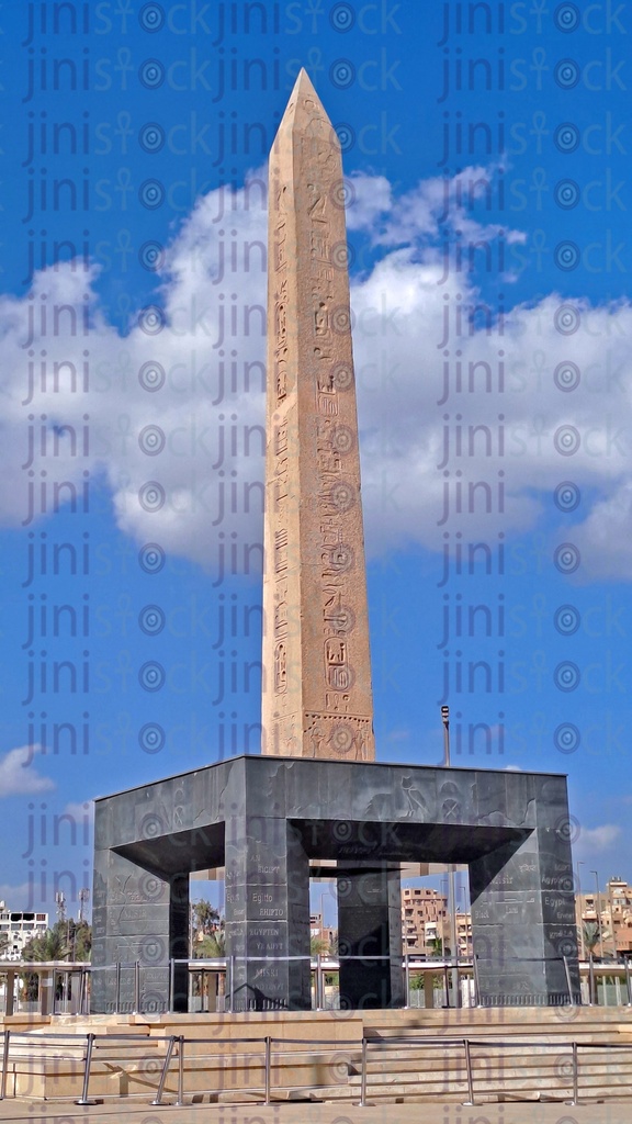 المسلة المعلقة بالمتحف المصرى الكبير The Hanging Obelisk at the Grand Egyptian Museum