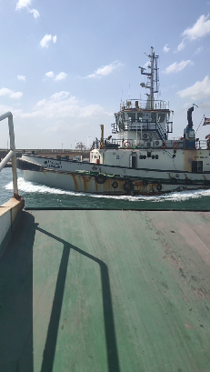 speed boat in el suze canal