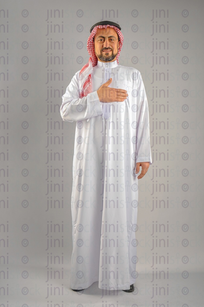 A Saudi Arabian, Emirati, or Gulf man who feels proud of belonging to the Gulf