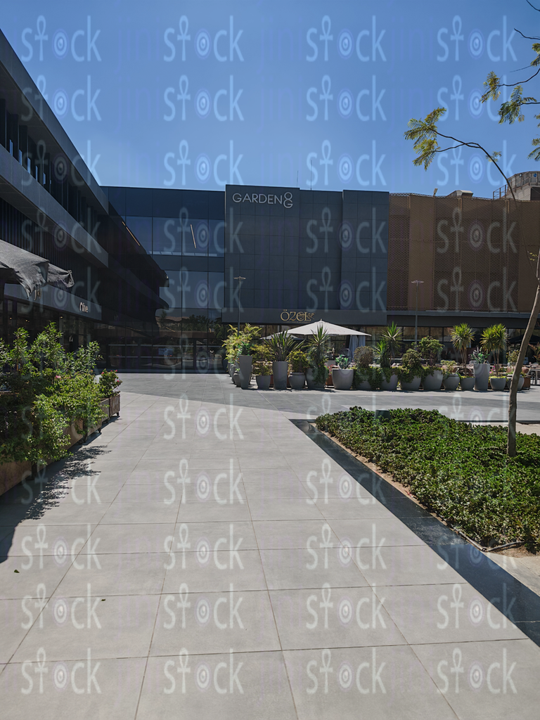 الواجهة الرئيسية لمول جاردن 8 