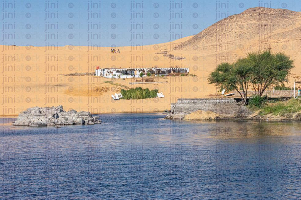 desert on the nile banks