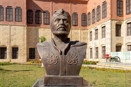 statue for the Egyptian Arabic king in the Citadel Museum