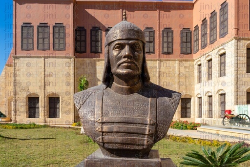 Salah el Din statue