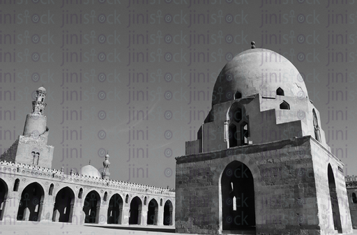 old mosque with beautiful Islamic architecture