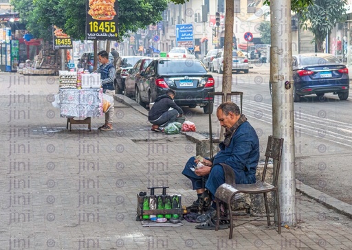 shoe polisher in the street