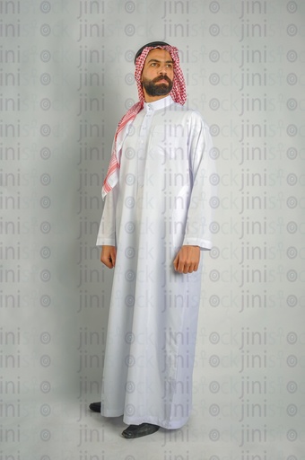 A Saudi, Emirati, or Gulf man who feels proud of belonging to the Gulf