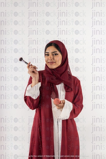 saudi khaliji gulf woman holding make up