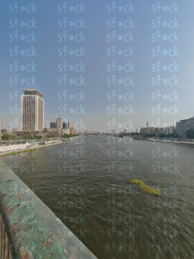 A picture of the Nile from the top of the bridge