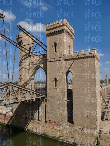  العظمة المعمارية للقناطر