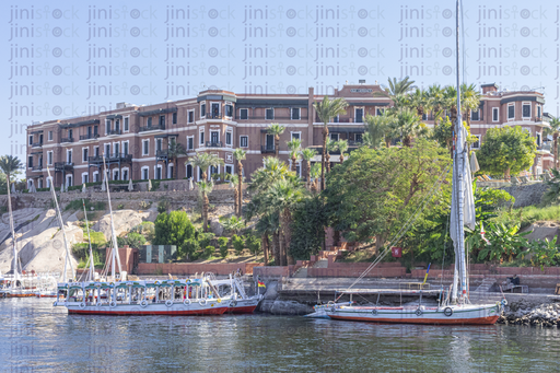 cataract aswan boat harbour